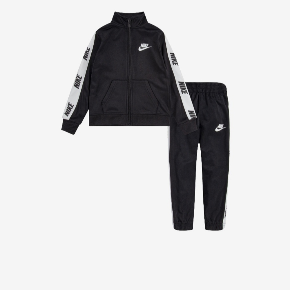 NWT Nike Tricot Set, Boys' Infant Sizes, Black/White